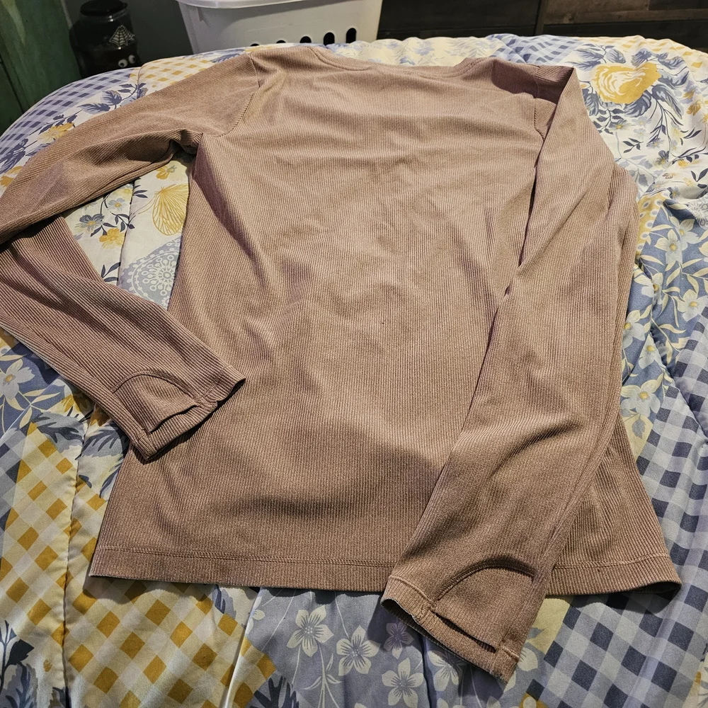 Athleta Dusty Pink V-Neck Long Sleeve Blouse - Picture 2 of 5